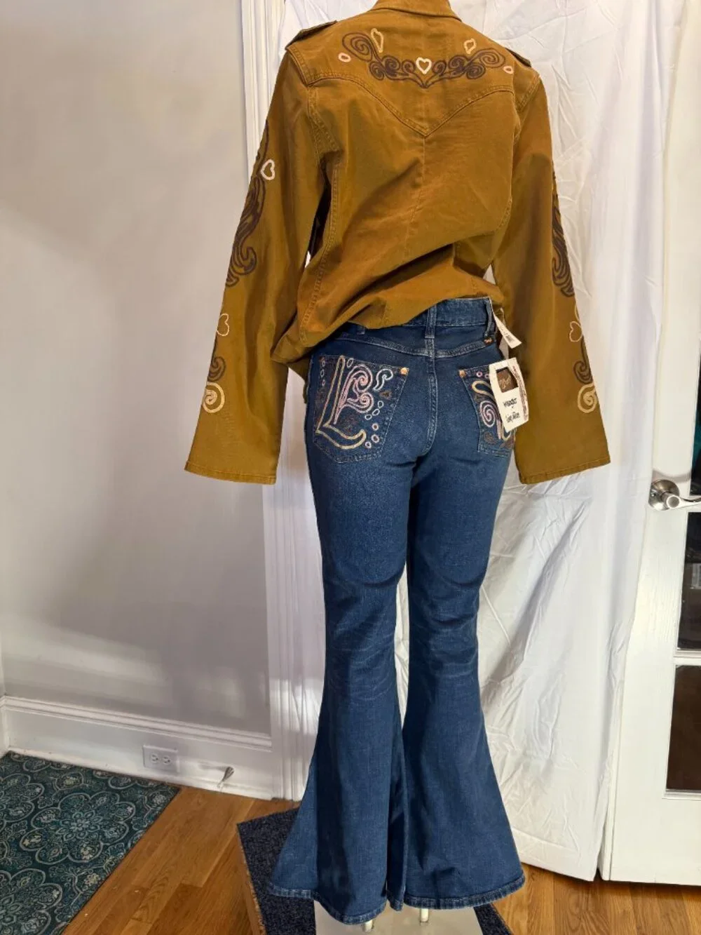 Wrangler Lainey Wilson Brown Jacket Women's Large. New With Tags See Description - Picture 5 of 6